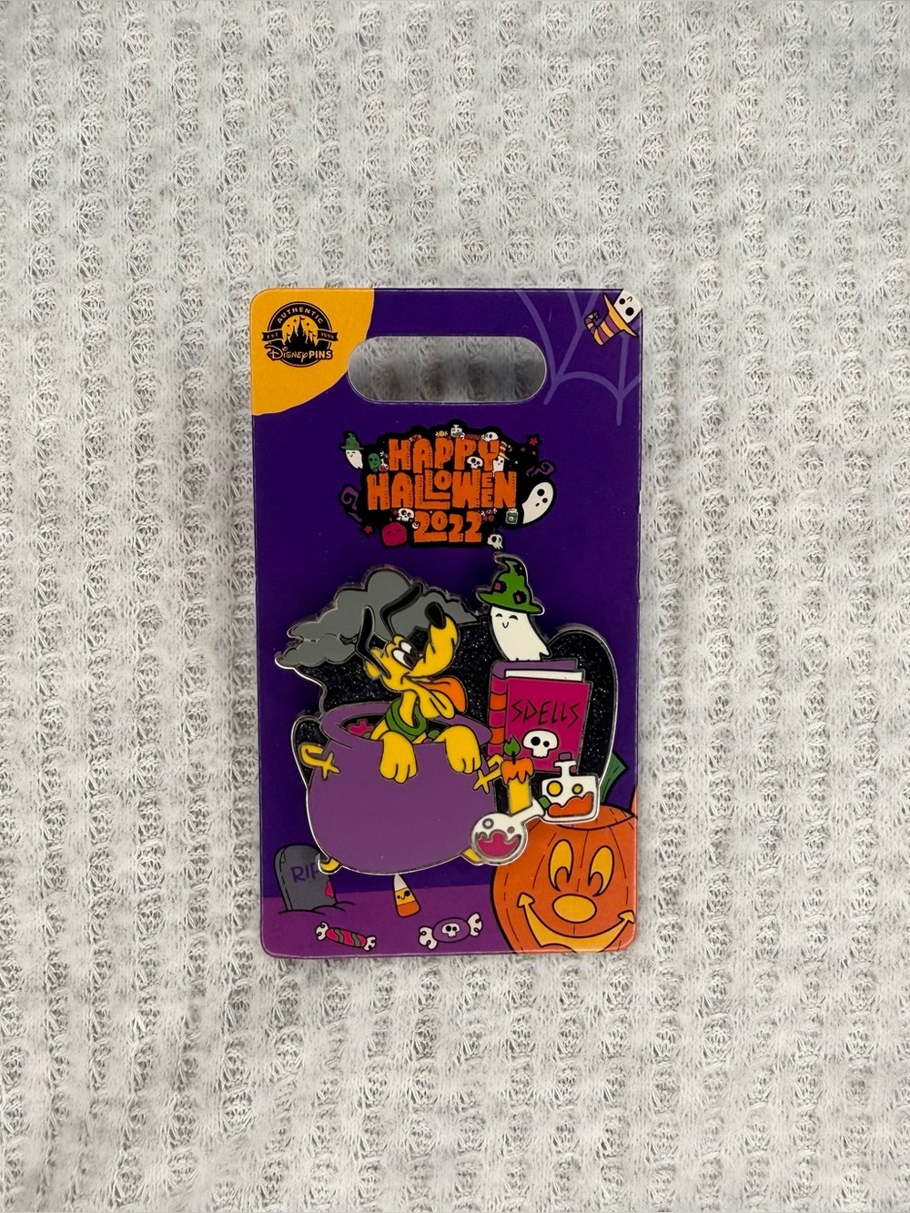 Pluto Disney pin